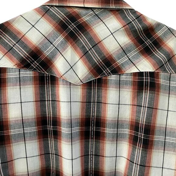 RUSTLER by Wrangler Classic Short Sleeve  W/Pearl Snaps VTG - Picture 3 of 10